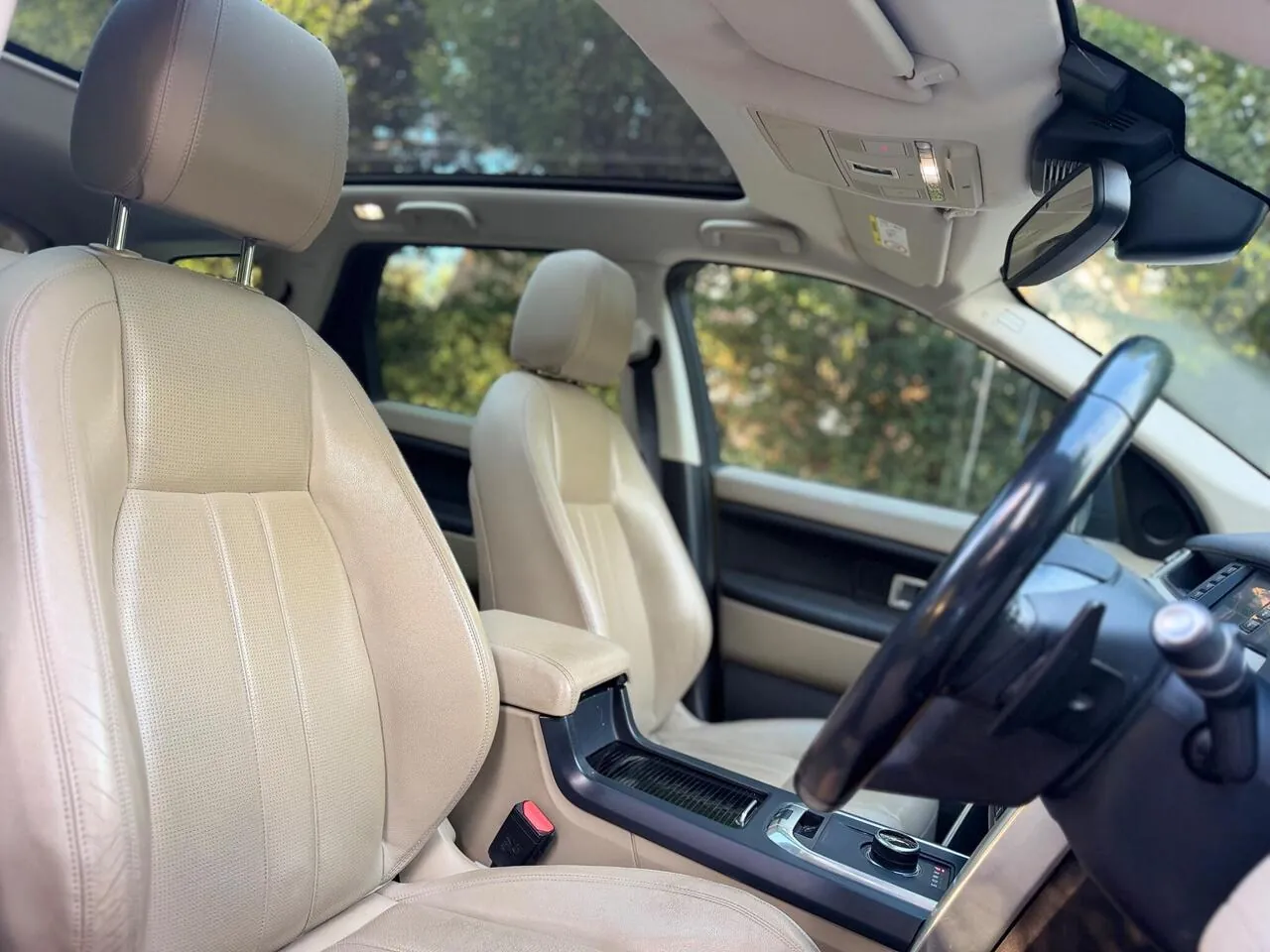 Land Rover Discovery Sport 2017 photo 3