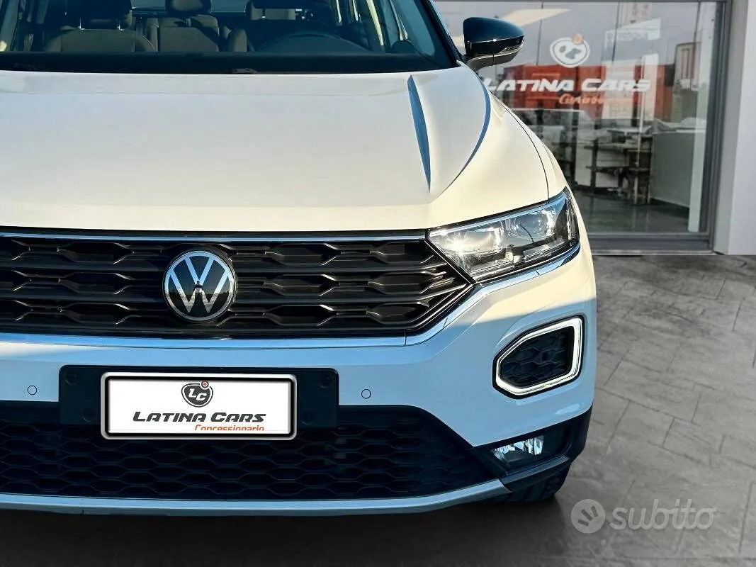 Volkswagen T-Roc 2021 photo 2
