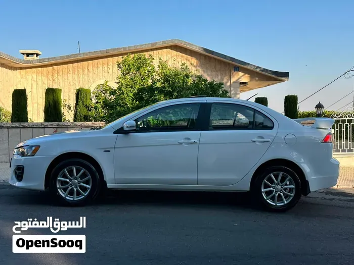 Mitsubishi Lancer 2017 photo 2