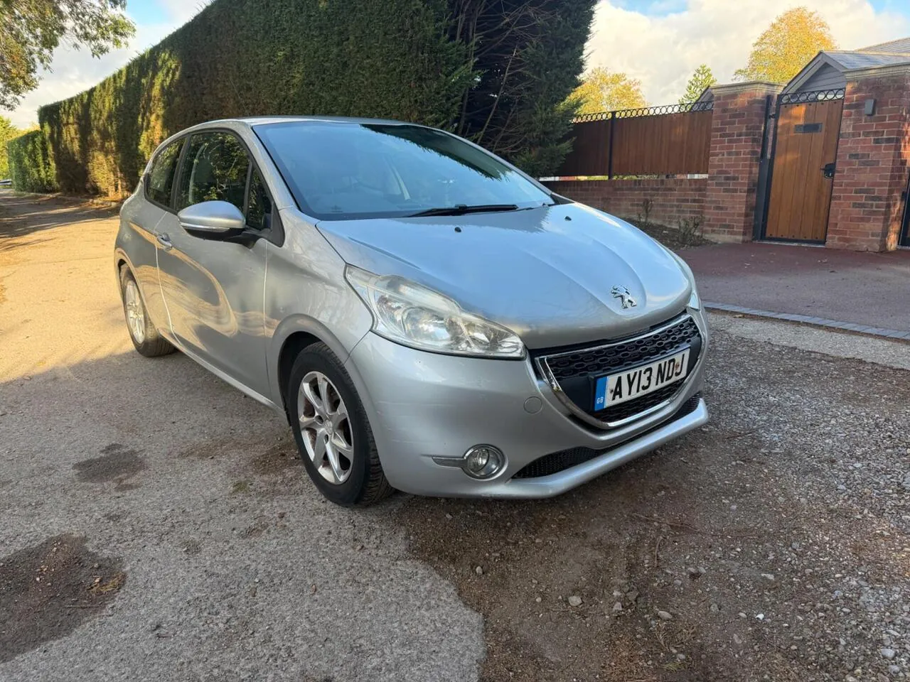 Peugeot 208