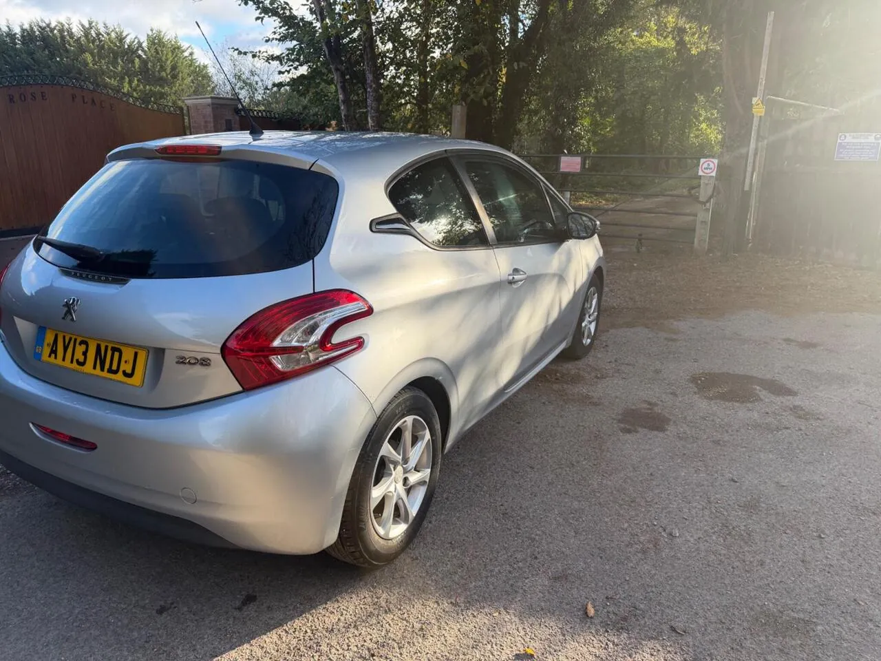 Peugeot 208 2013 photo 5