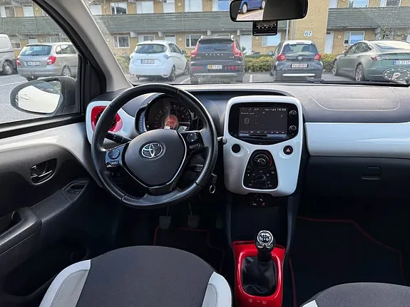Toyota Aygo 2015 photo 5