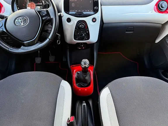 Toyota Aygo 2015 photo 4