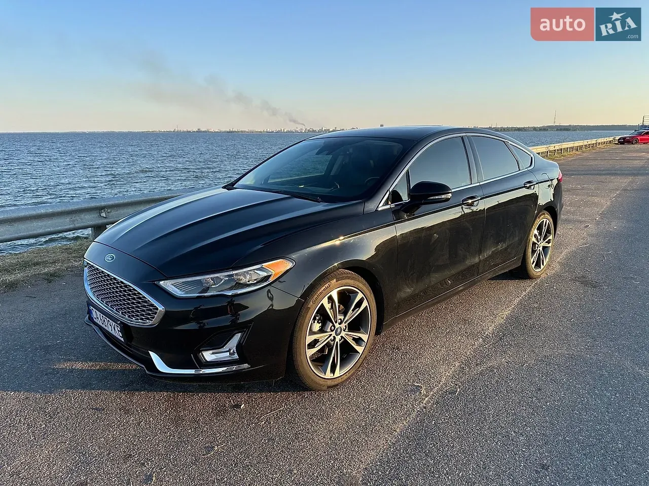 Ford Fusion 2019 photo 2