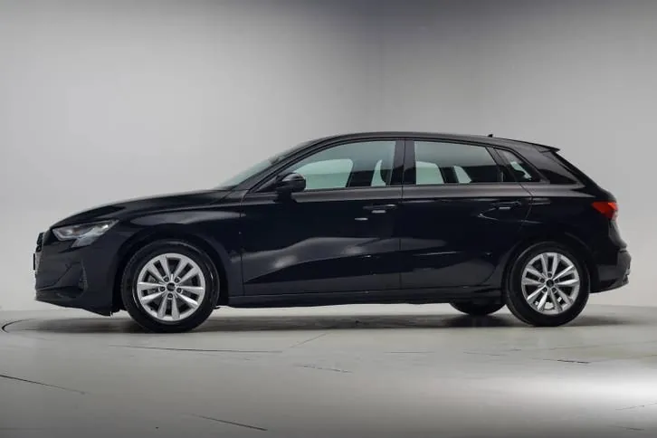 Audi A3 2025 photo 2