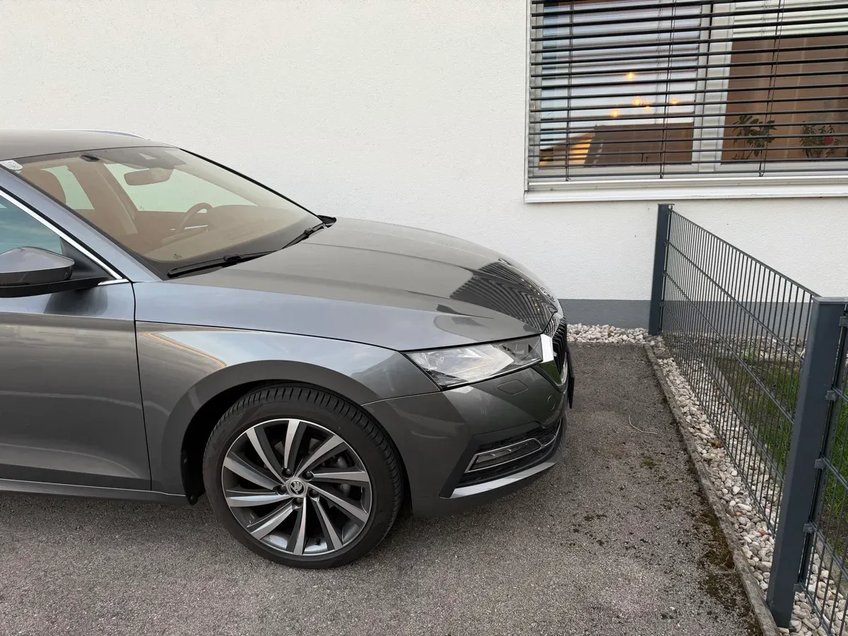 Skoda Octavia 2024 photo 2