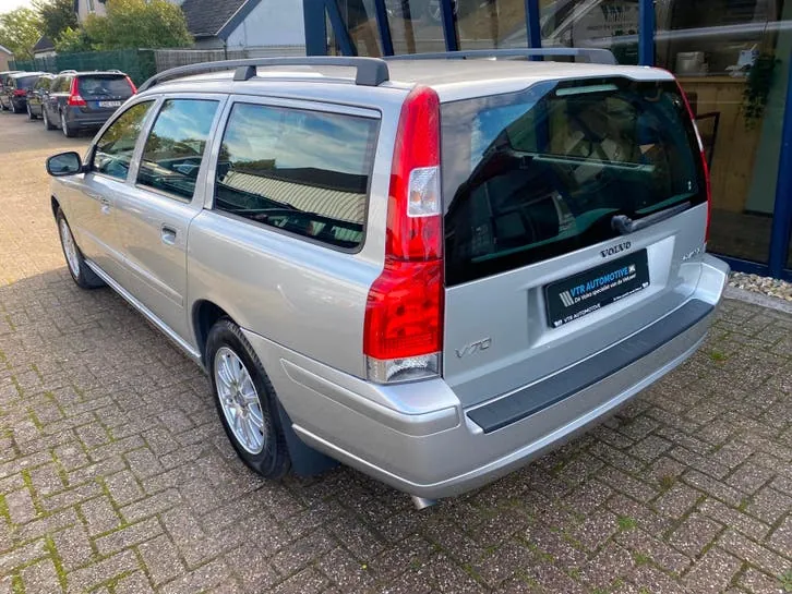 Volvo V70 2007 photo 2