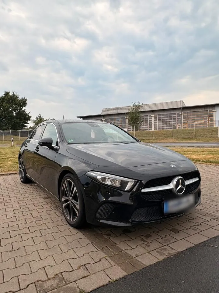 Mercedes-Benz A 180