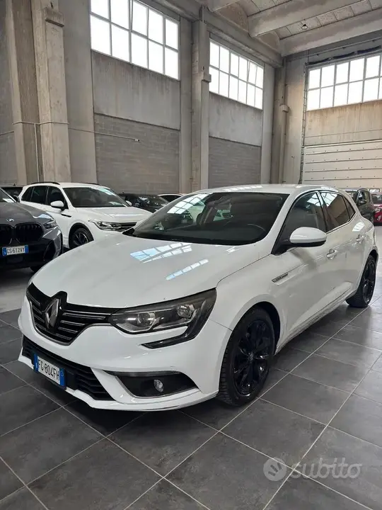 Renault Megane 2016 photo 2