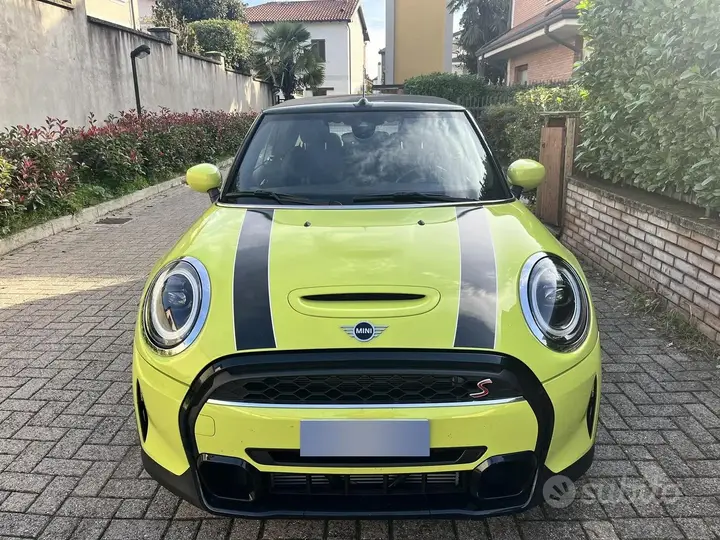 Mini Cooper S 2023 photo 2