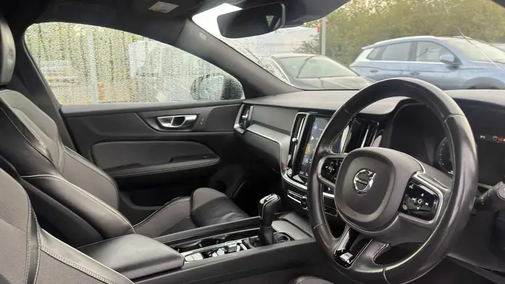 Volvo V60 2019 photo 3