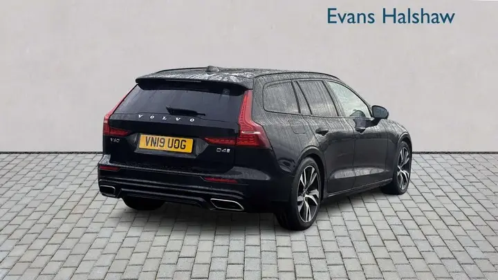 Volvo V60 2019 photo 2