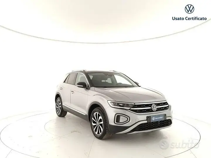Volkswagen T-Roc 2023 photo 3