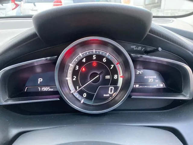 Mazda Demio 2016 photo 2