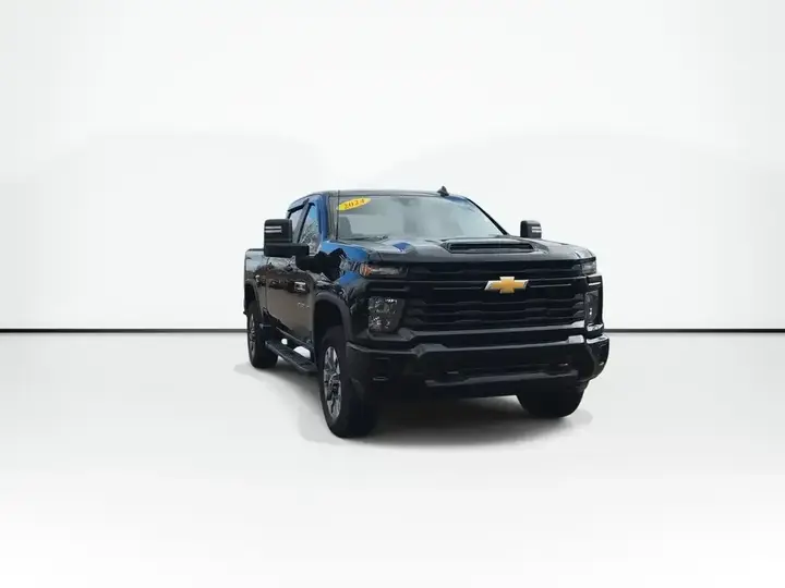 Chevrolet Silverado 2500 2024 photo 3