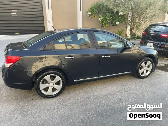 Chevrolet Cruze 2012 photo 2
