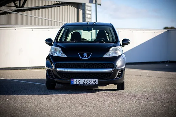 Peugeot 107 2010 photo 2