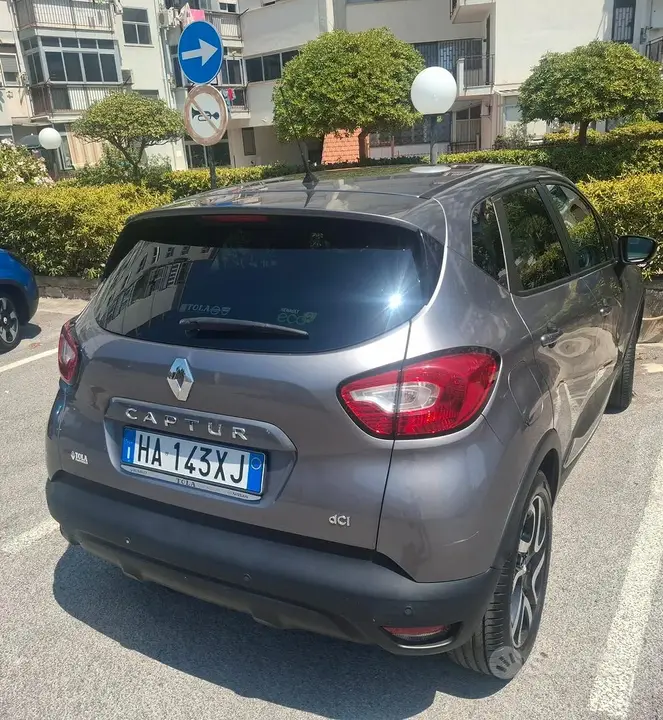 Renault Captur 2015 photo 2