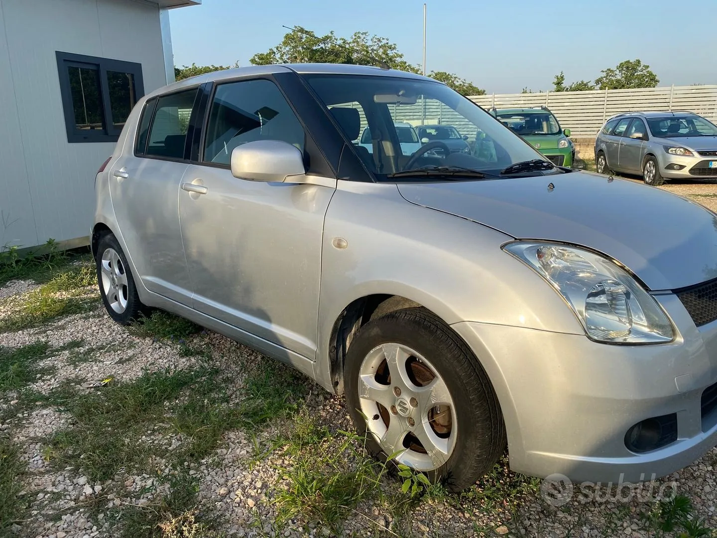 Suzuki Swift 2006 photo 2