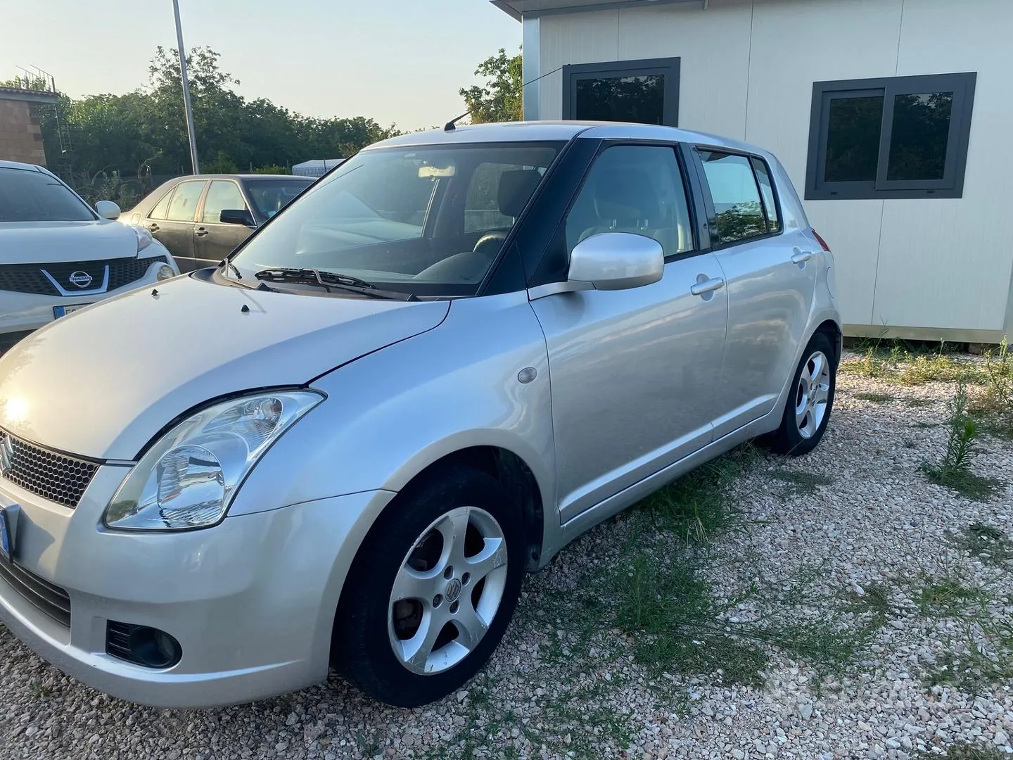 Suzuki Swift 2006 photo 3