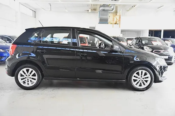 Volkswagen Polo 2015 photo 3