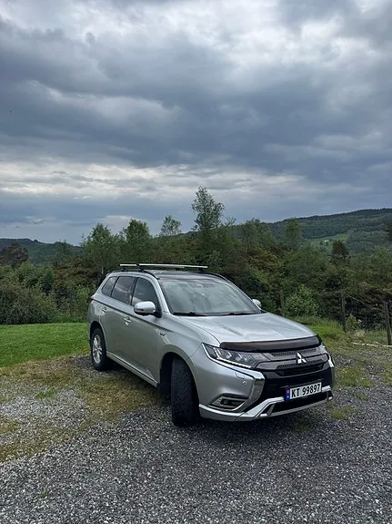 Mitsubishi Outlander 2020 photo 2