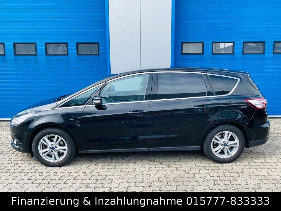 Ford S-Max Titanium