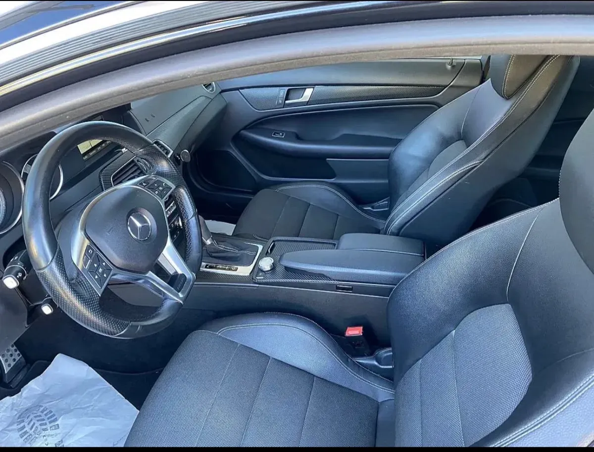 Mercedes-Benz C-Class 2011 photo 3