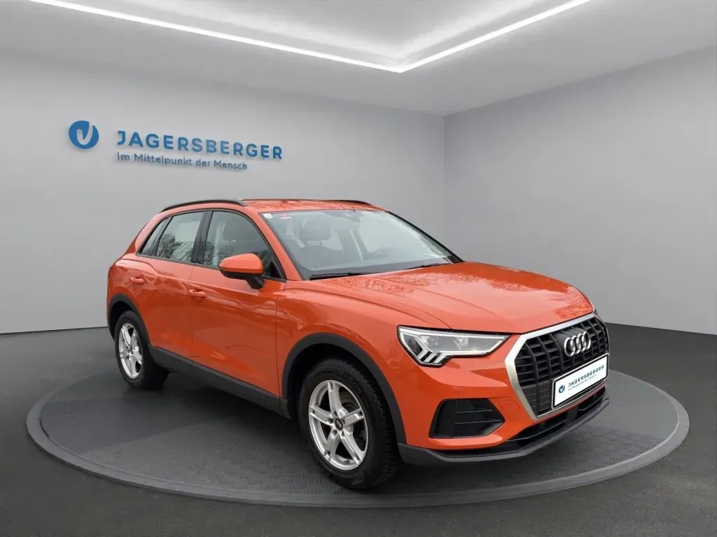 Audi Q3 2023 photo 3