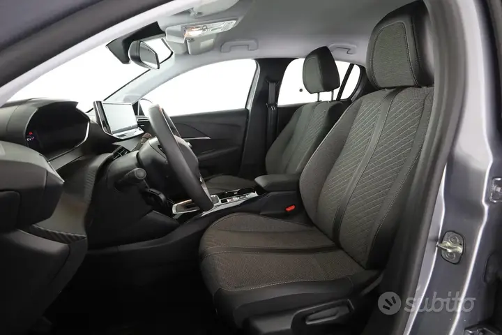 Peugeot 208 2025 photo 2
