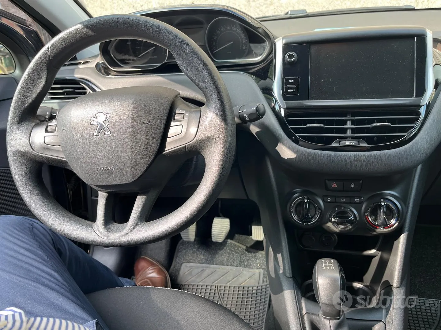 Peugeot 208 2016 photo 5