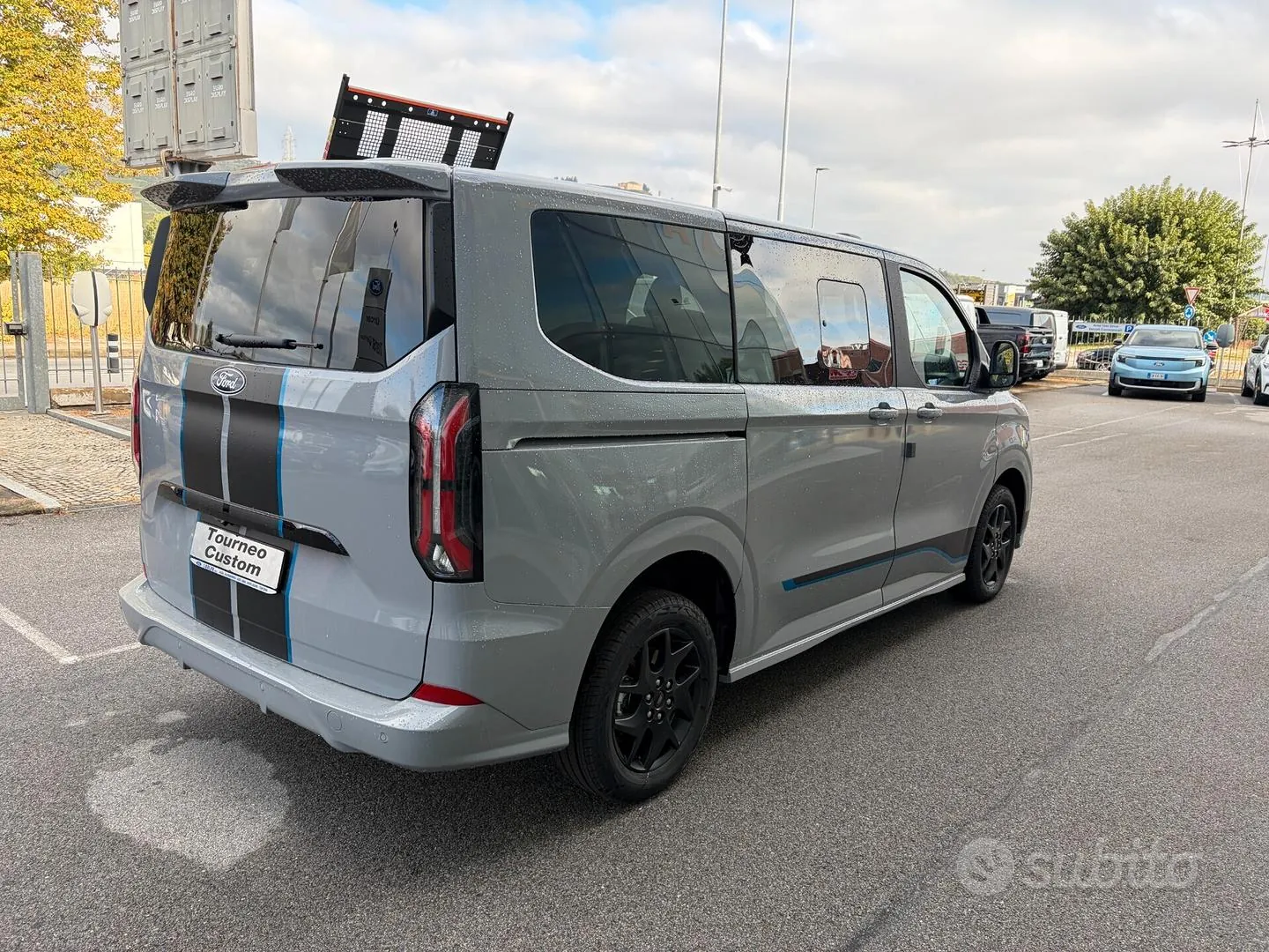 Ford Tourneo Custom 2023 photo 3