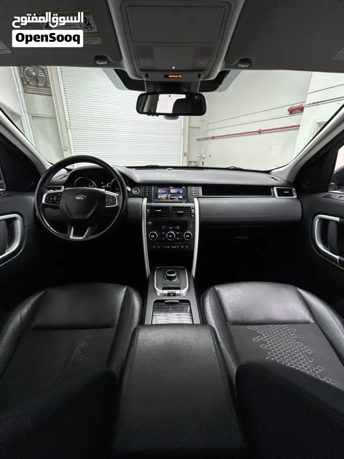 Land Rover Discovery Sport 2018 photo 4