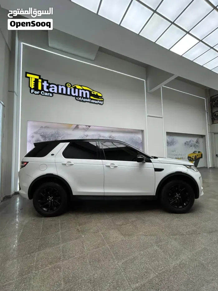 Land Rover Discovery Sport 2018 photo 2