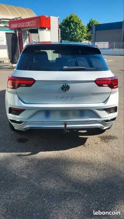 Volkswagen T-Roc 2019 photo 2