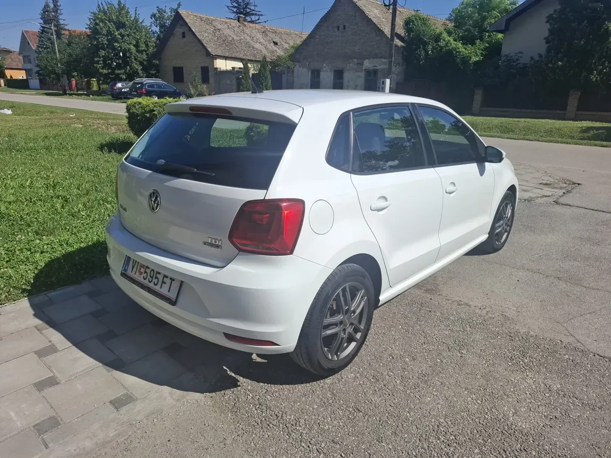 Volkswagen Polo 2014 photo 3