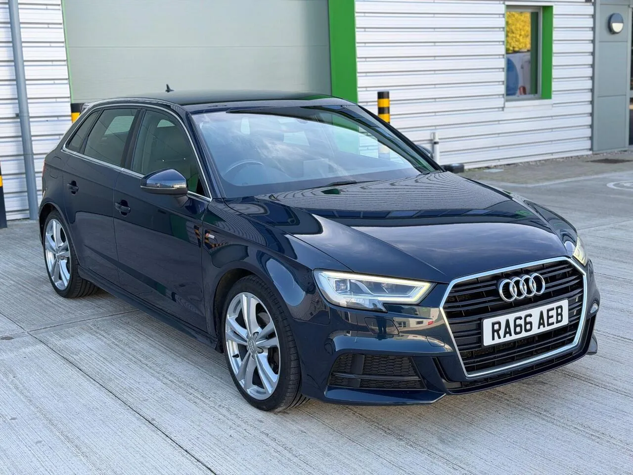 Audi A3 2017 photo 3
