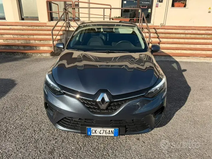 Renault Clio 2022 photo 2