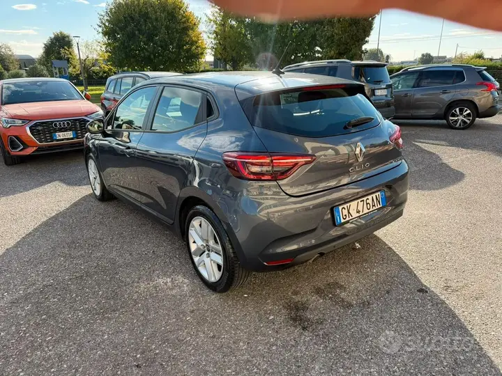 Renault Clio 2022 photo 4