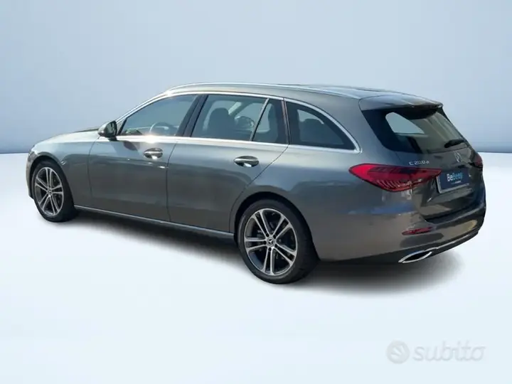 Mercedes-Benz C 2025 photo 5