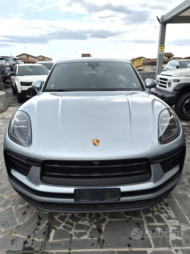 Porsche Macan 2023 photo 2