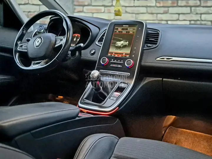 Renault Scenic 2017 photo 2