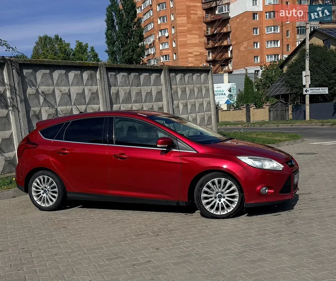 Ford Focus 2011 photo 2