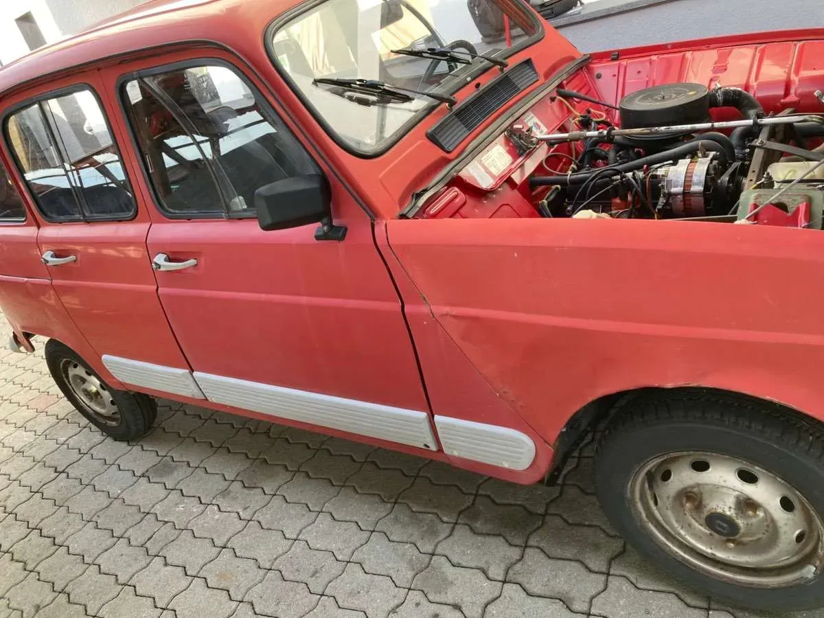 Renault R4