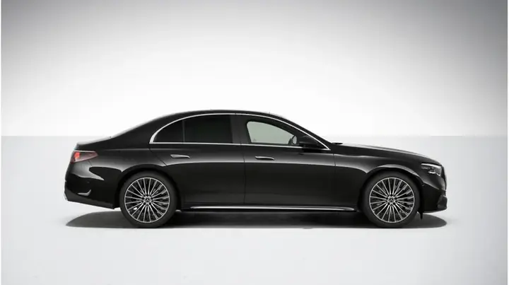Mercedes-Benz E-Class photo 3