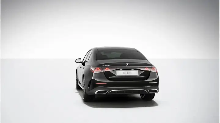 Mercedes-Benz E-Class photo 4