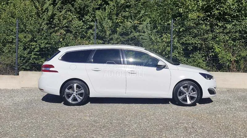 Peugeot 308 2017 photo 2