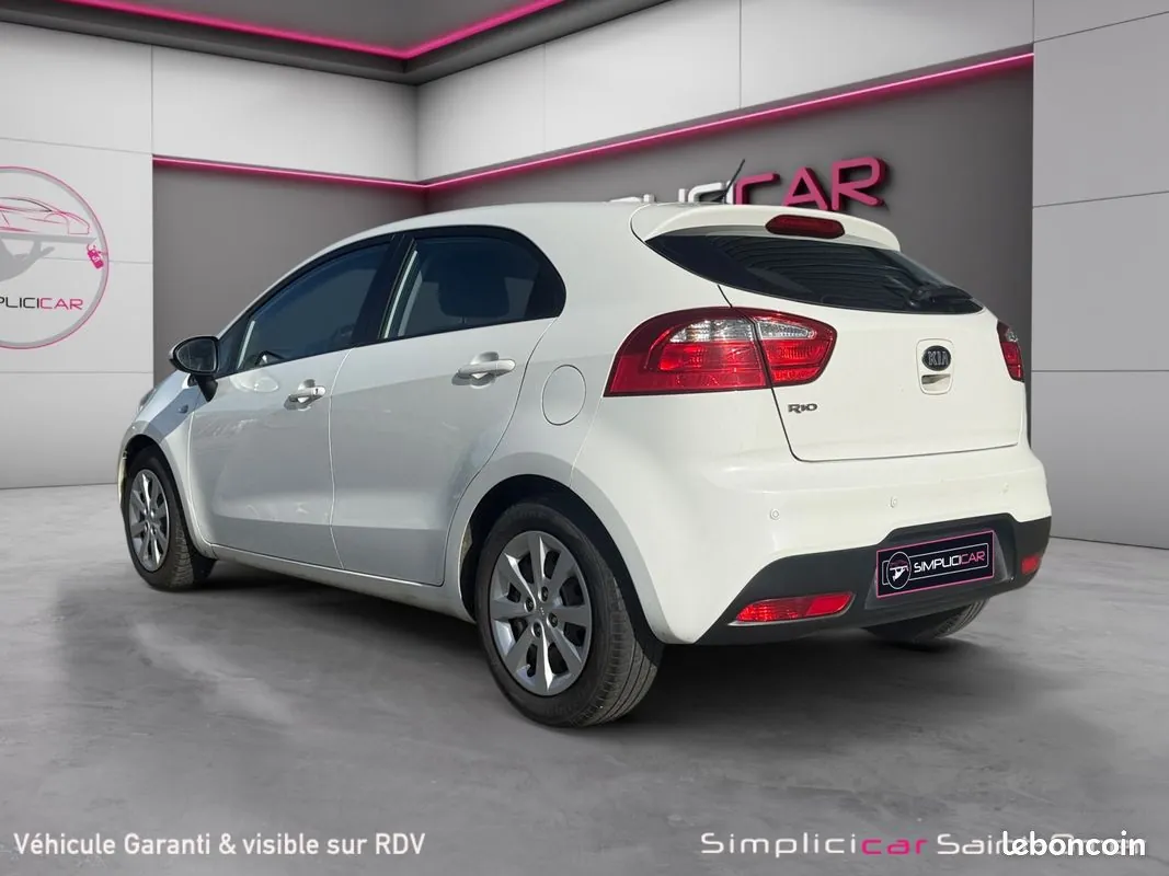 Kia Rio 2014 photo 3