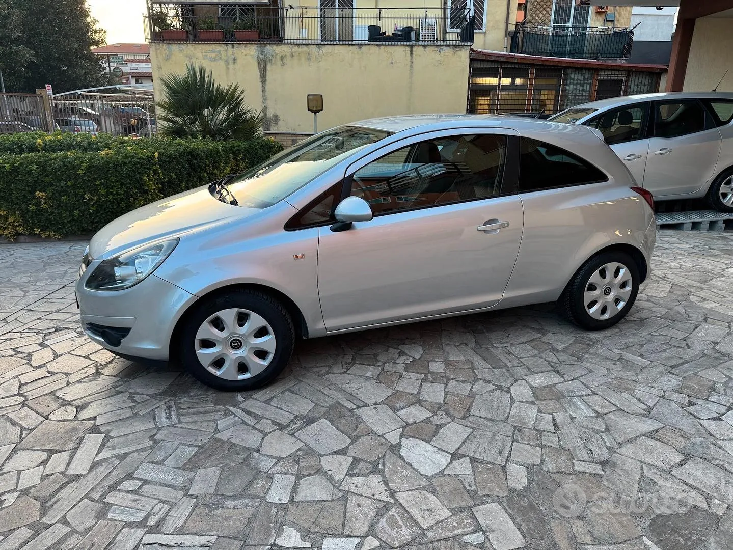 Opel Corsa 2011 photo 2