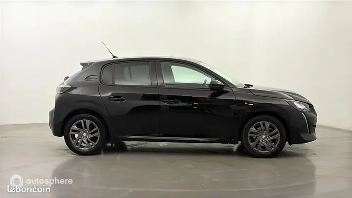 Peugeot 208 2022 photo 4